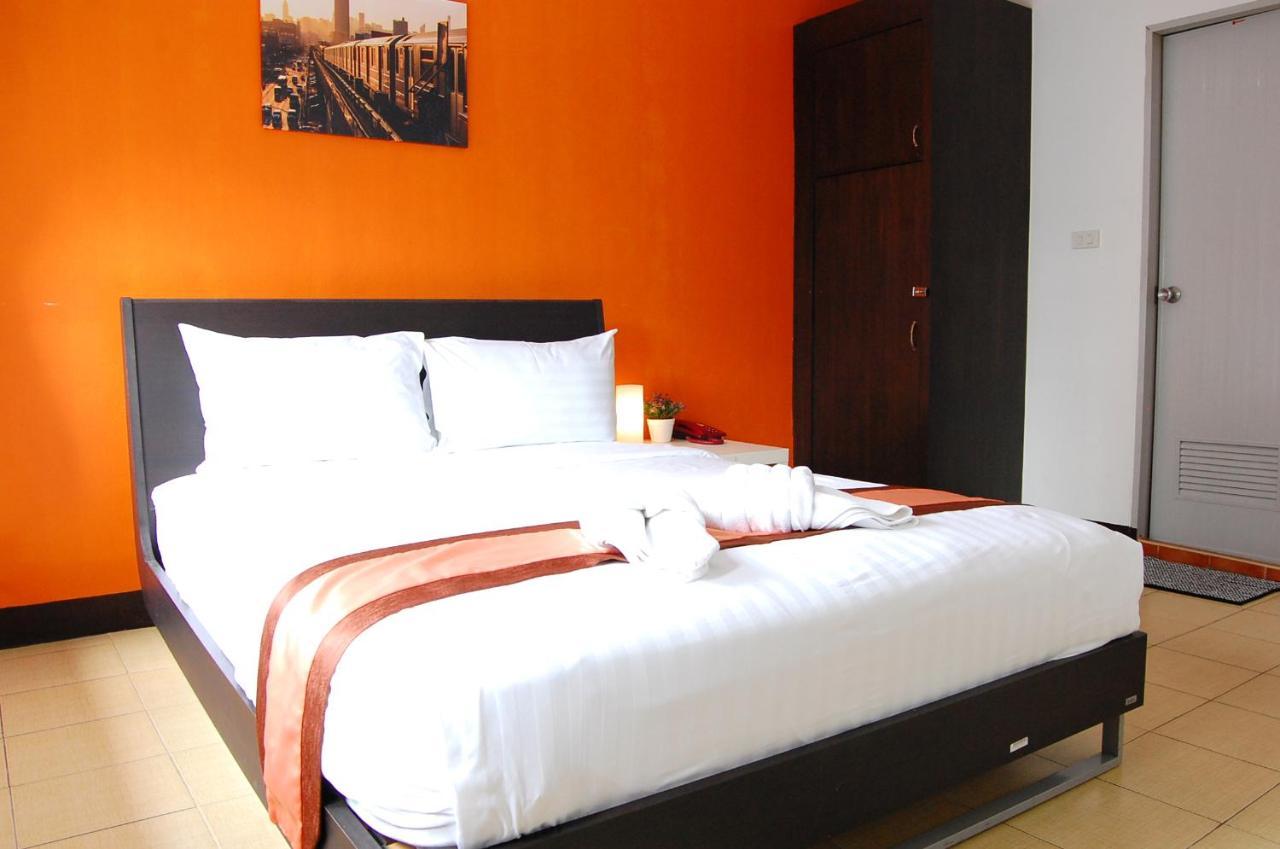 Yadoya @ Thonglor Hotel Банкок Екстериор снимка