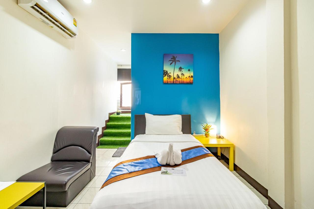 Yadoya @ Thonglor Hotel Банкок Екстериор снимка