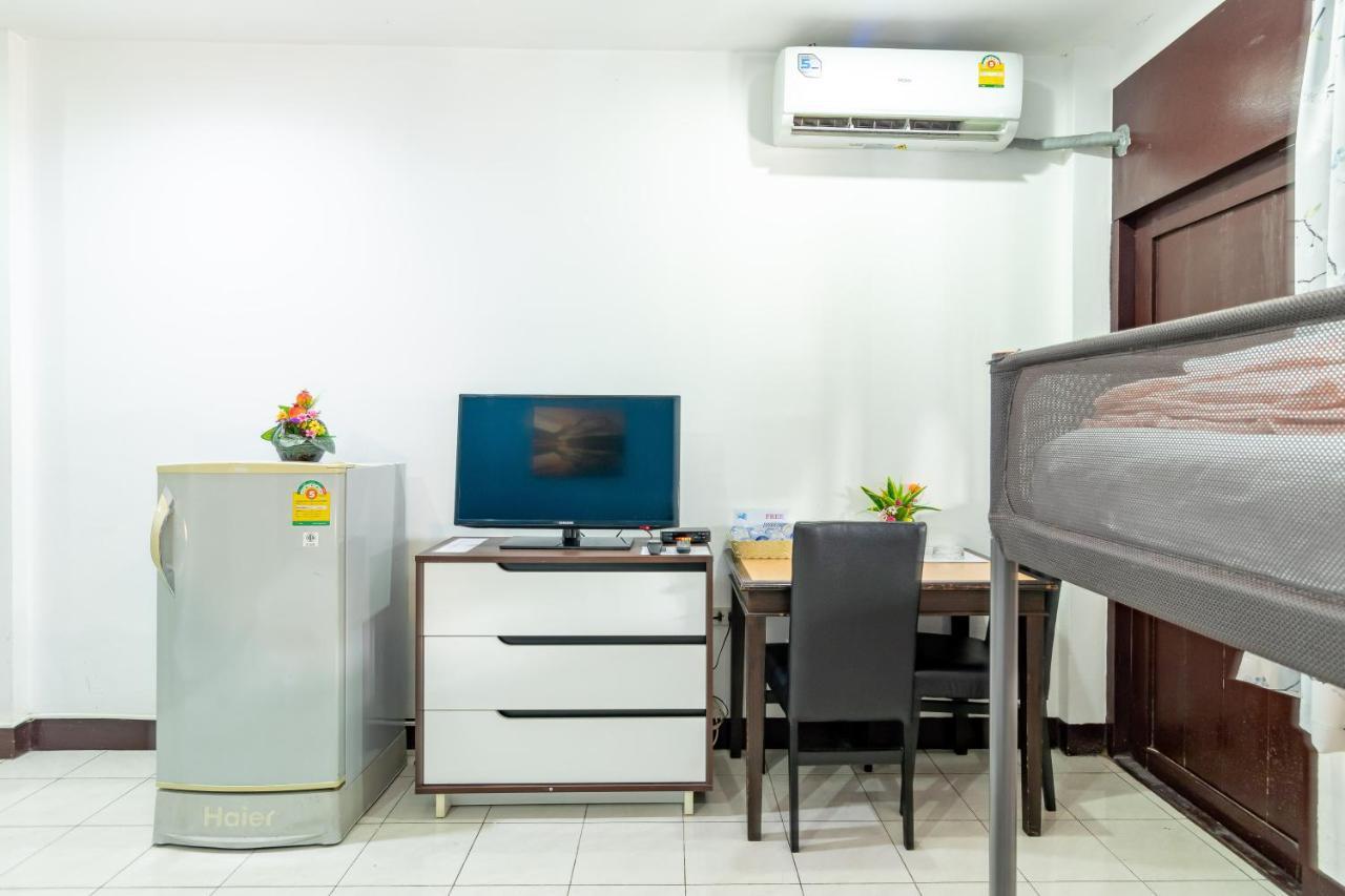 Yadoya @ Thonglor Hotel Банкок Екстериор снимка